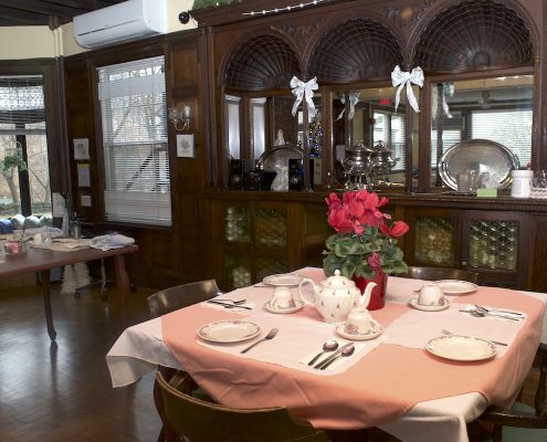 Dining room seating