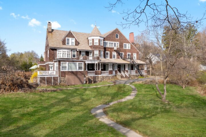 Exterior photo of Victoria Home